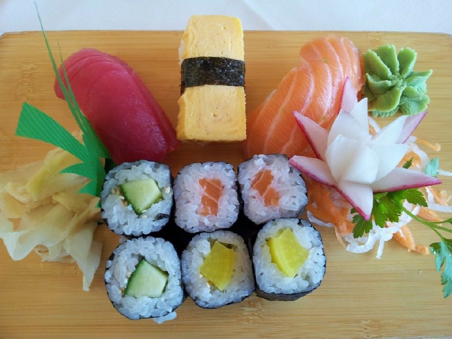 Leckeres Sushi so wie beim China Restaurant Hanoi Wok mit leckeren Speisen in Bayreuth 
